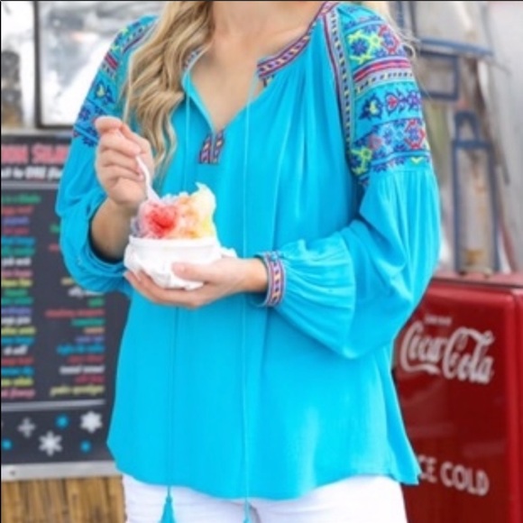 Great shirt! Like new! - Picture 3 of 12